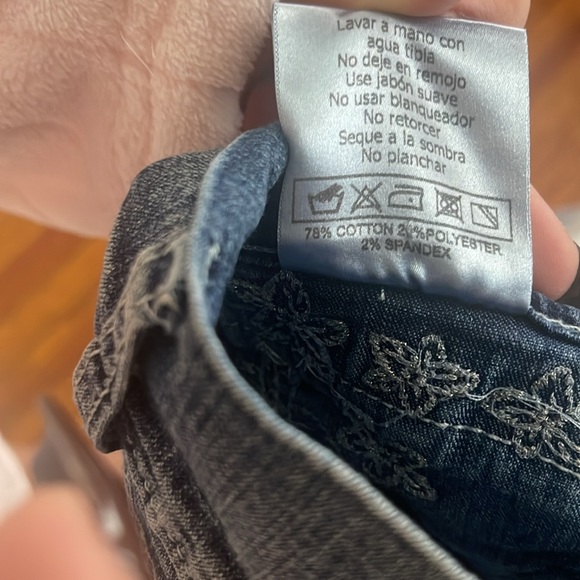 Vintage Low-Rise Colombian Medium Wash Embroidered Straight Leg Jeans - Picture 14 of 16